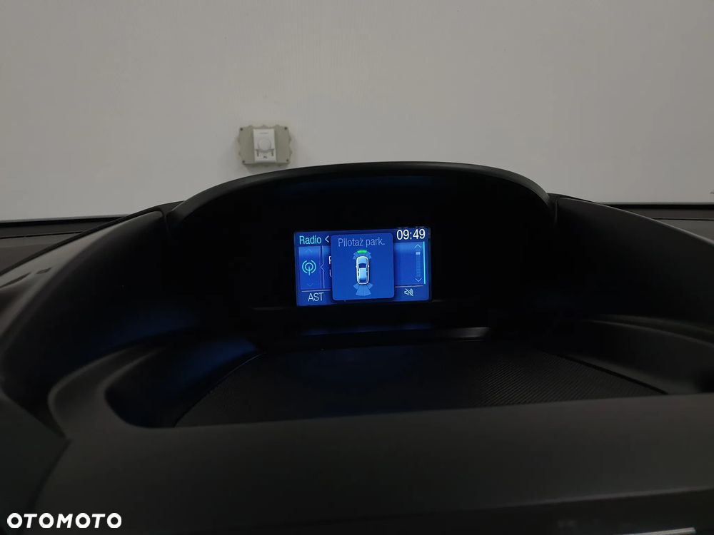 Ford Kuga 1.6 EcoBoost 2x4 Individual - 37