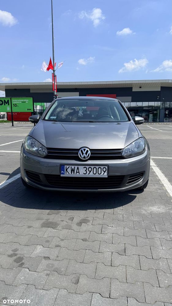 Volkswagen Golf - 2