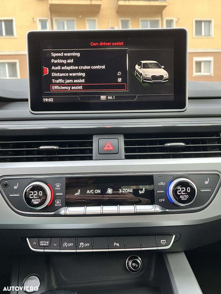 Audi A4 2.0 TDI quattro S tronic - 32