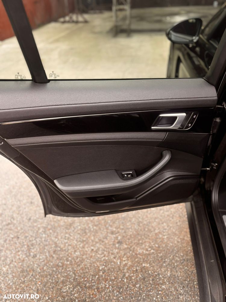 Porsche Panamera 4 E-Hybrid - 9