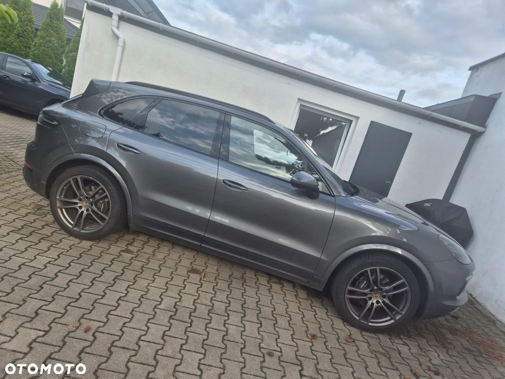 Porsche Cayenne Standard - 11