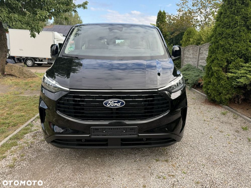 Ford Tourneo Custom - 14
