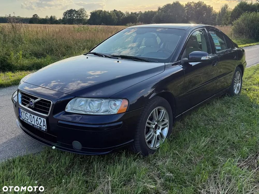 Volvo S60 2.4D Momentum - 1