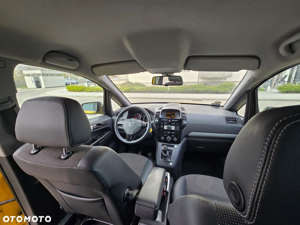 Opel Zafira 1.9 CDTI Cosmo - 28