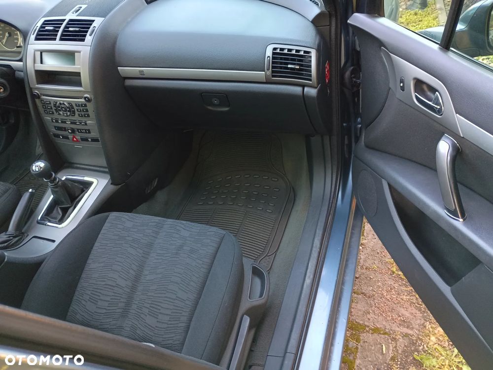 Peugeot 407 - 17
