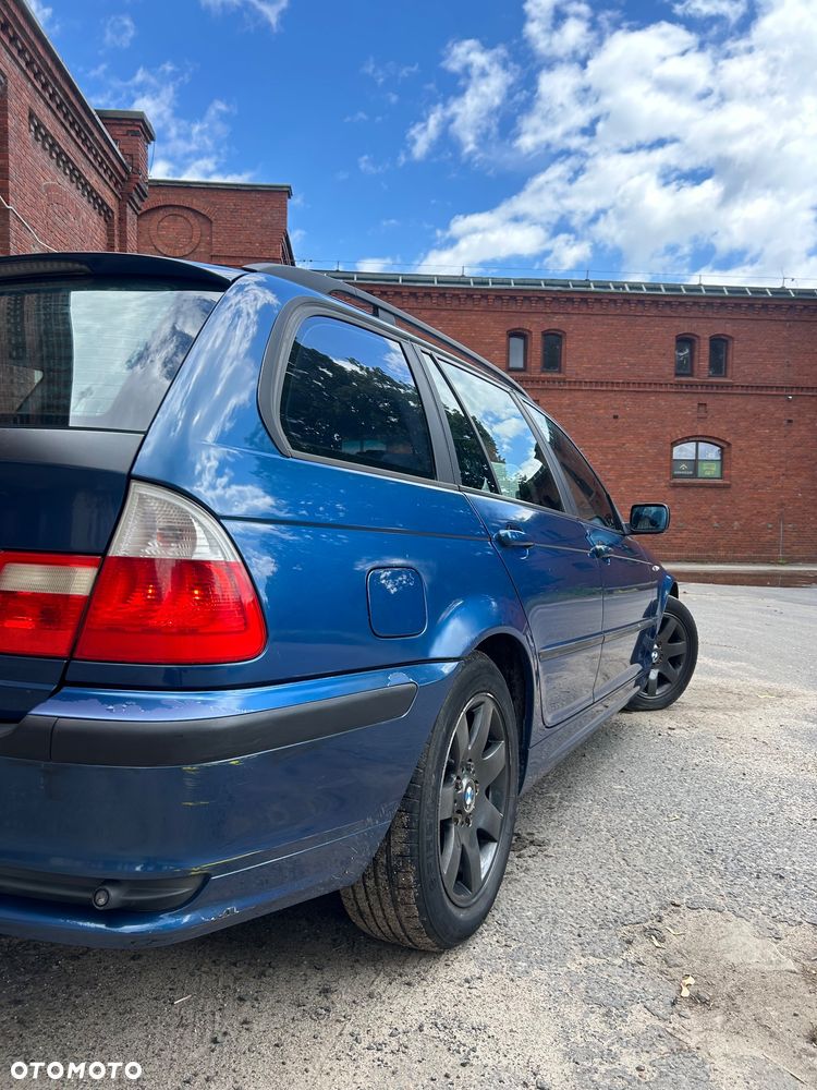 BMW Seria 3 318i - 5