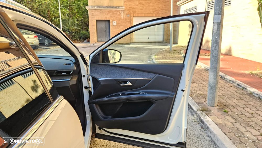 Peugeot 3008 1.6 BlueHDi GT Line EAT6 - 33