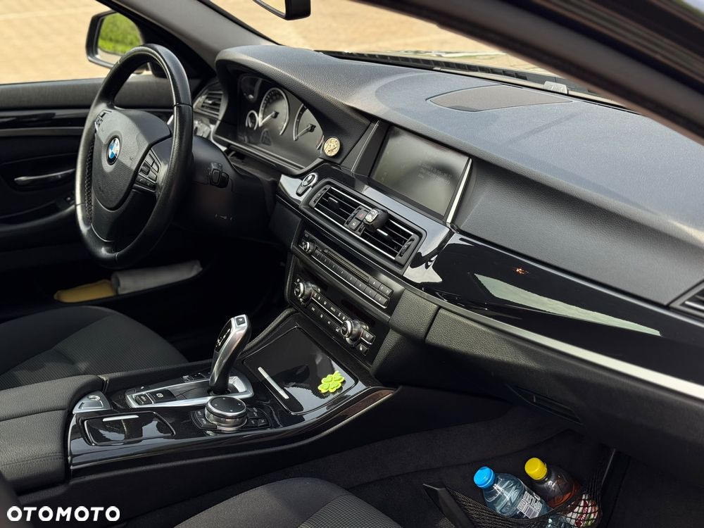 BMW Seria 5 530d Sport-Aut Luxury Line - 16