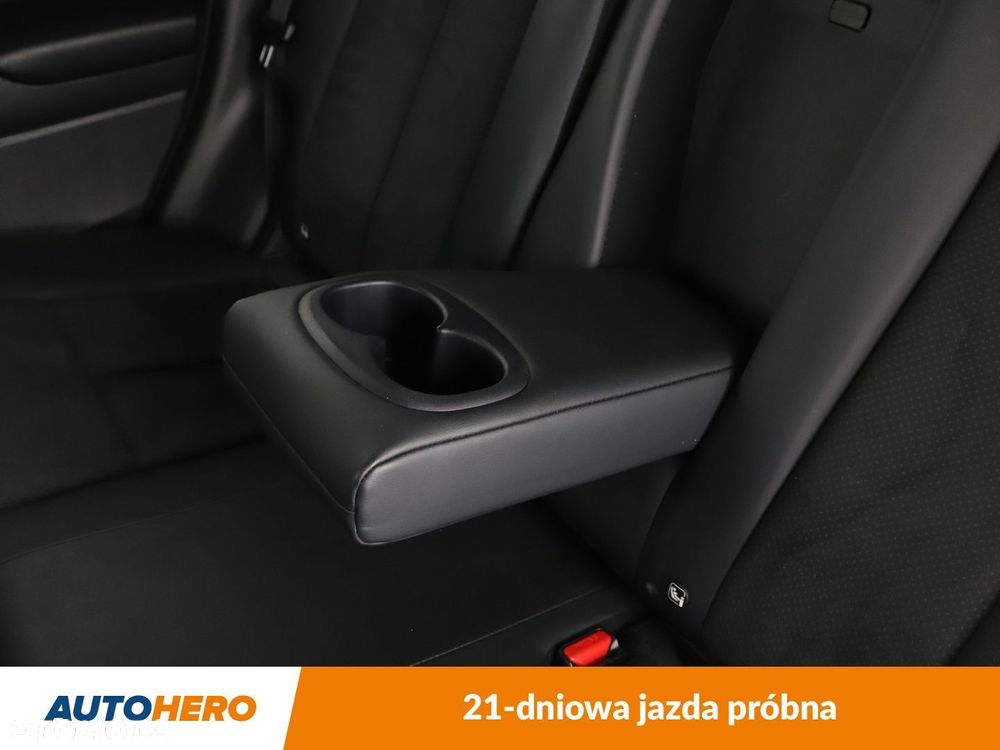 Mitsubishi Eclipse Cross - 38