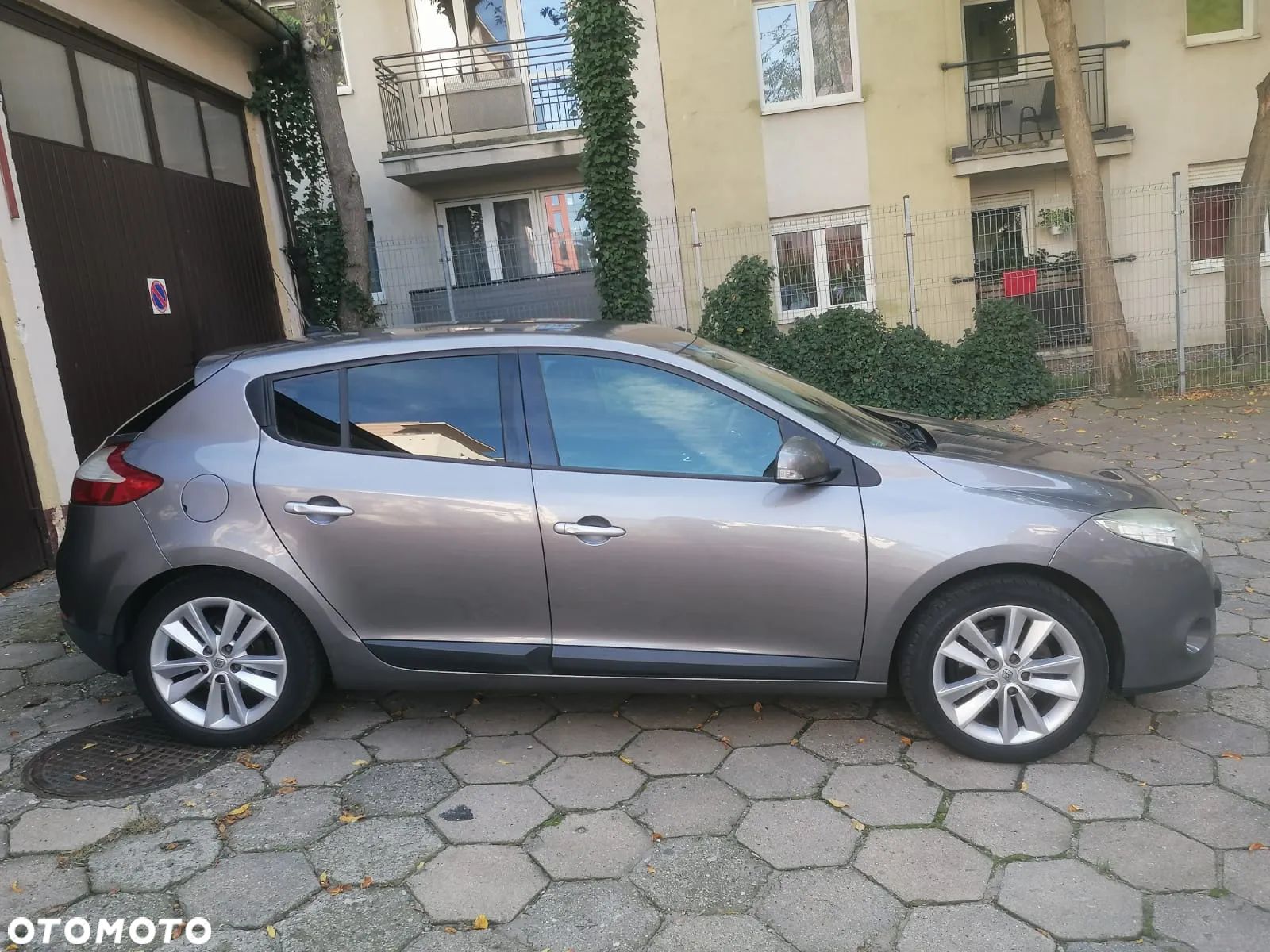 Renault Megane 1.6 16V Dynamique Euro5 - 1