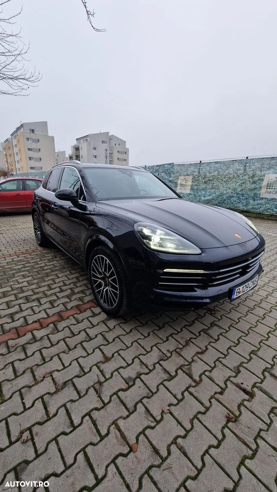 Porsche Cayenne - 4