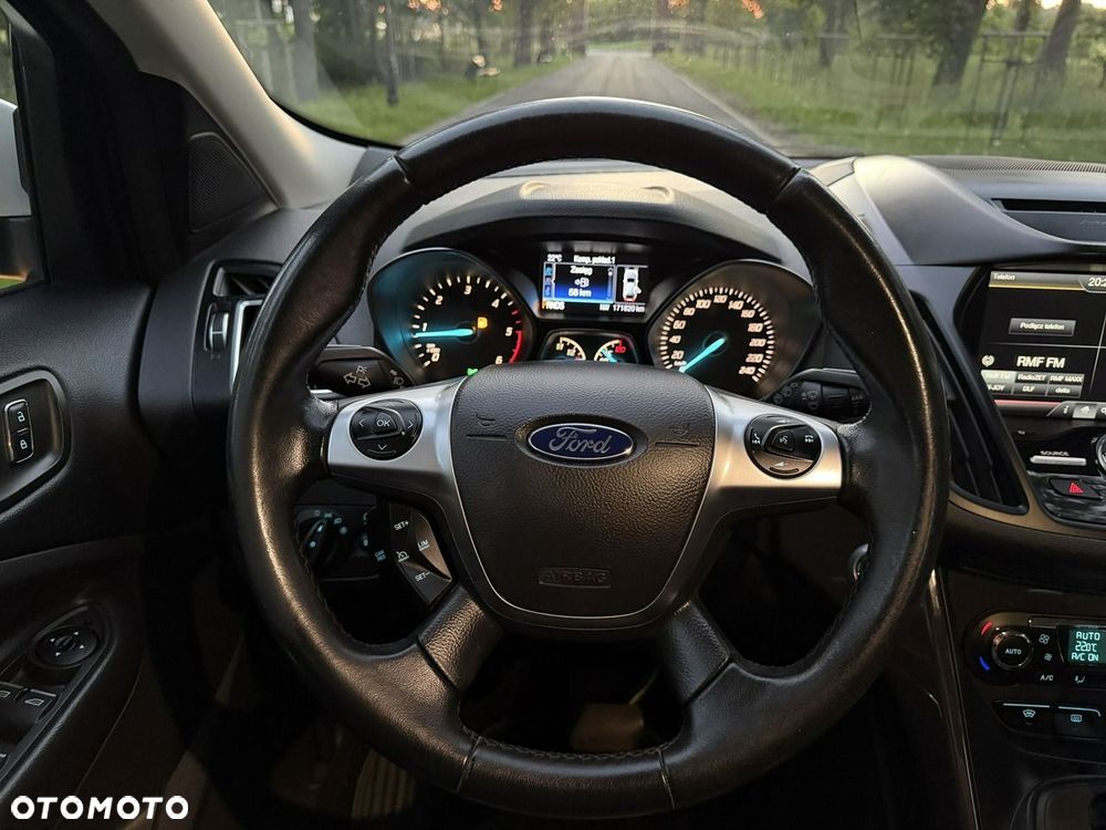 Ford Kuga - 40
