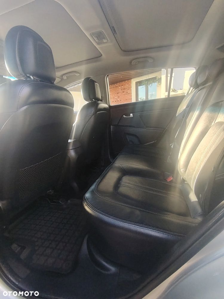 Kia Sportage 2.0 CRDI XL - 9