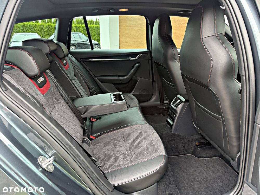 Skoda Octavia 2.0 TSI RS 230 DSG - 24