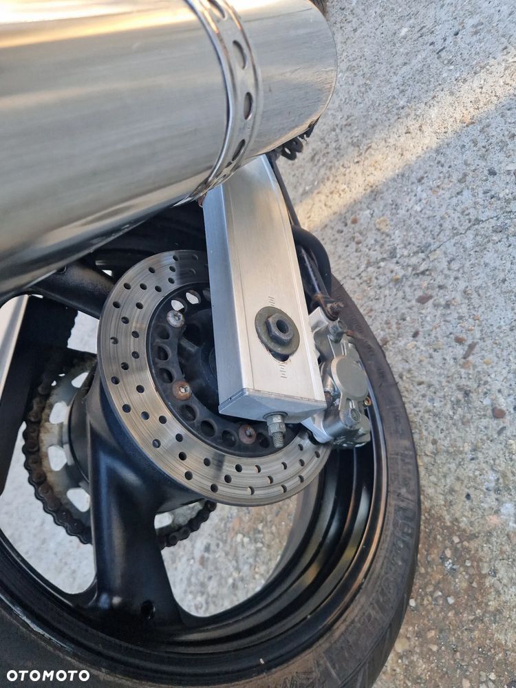 Yamaha FZ - 24