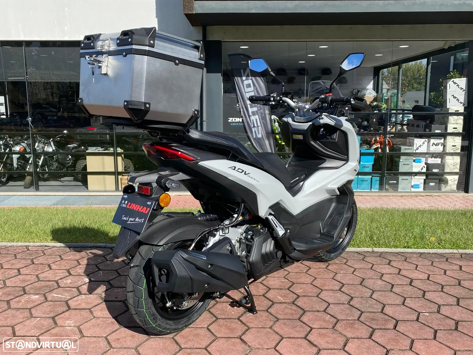 Linhai Buck 125 ADVENTUR/COM TOP CASE - 8