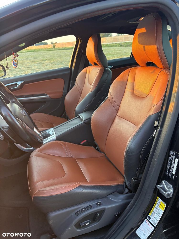 Volvo S60 T6 AWD Drive-E R-Design Momentum - 10