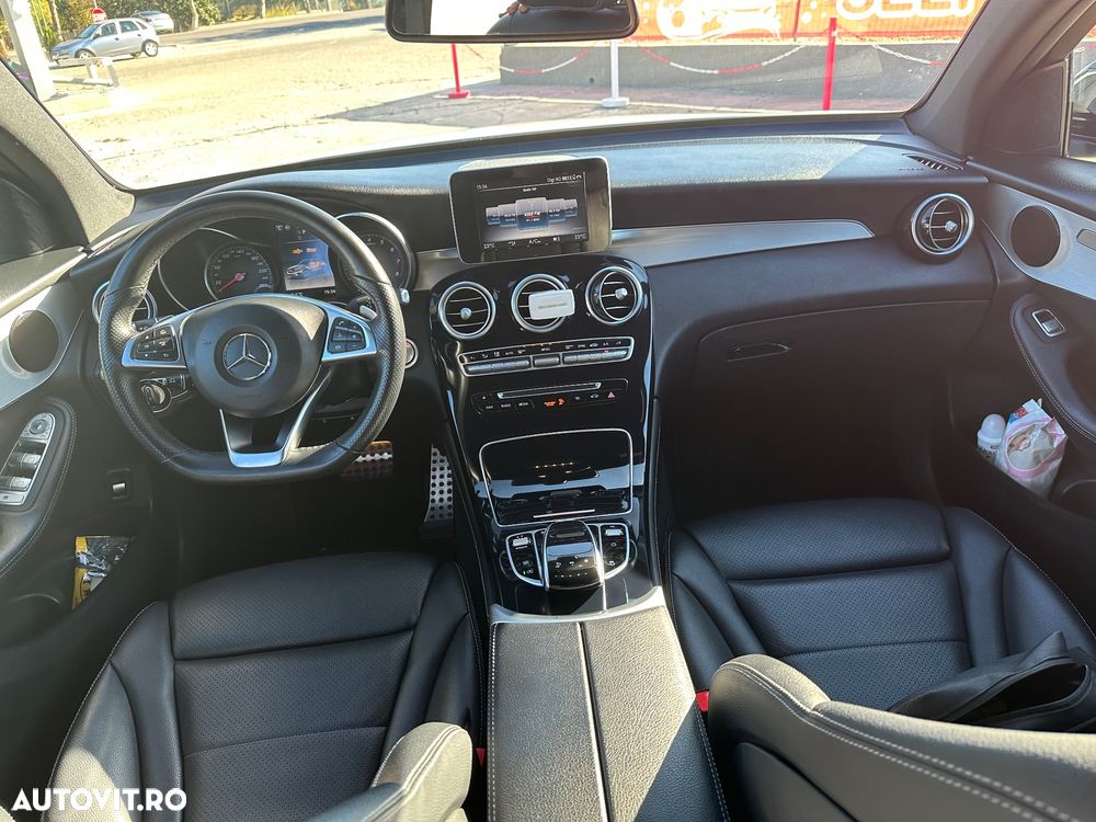 Mercedes-Benz GLC 250 4MATIC 9G-TRONIC AMG Line - 9