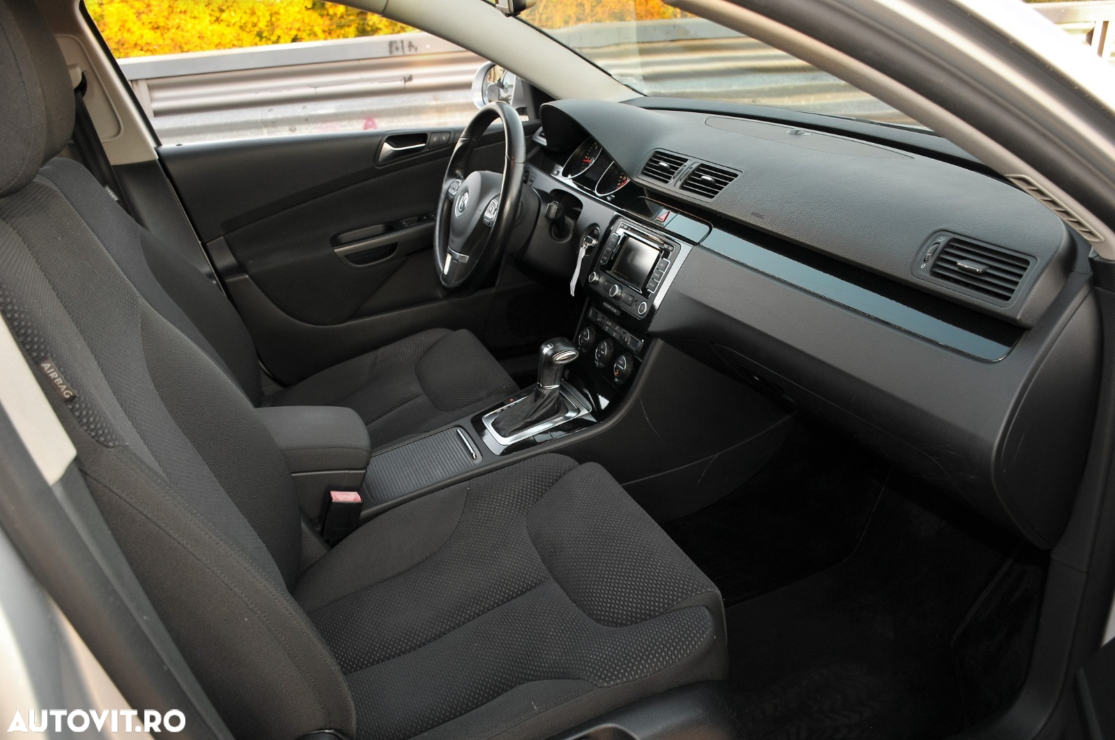 Volkswagen Passat Variant 2.0 TDI Blue TDI DSG Comfortline - 10