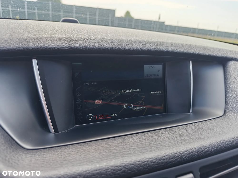 BMW X1 xDrive18d Sport Line - 19