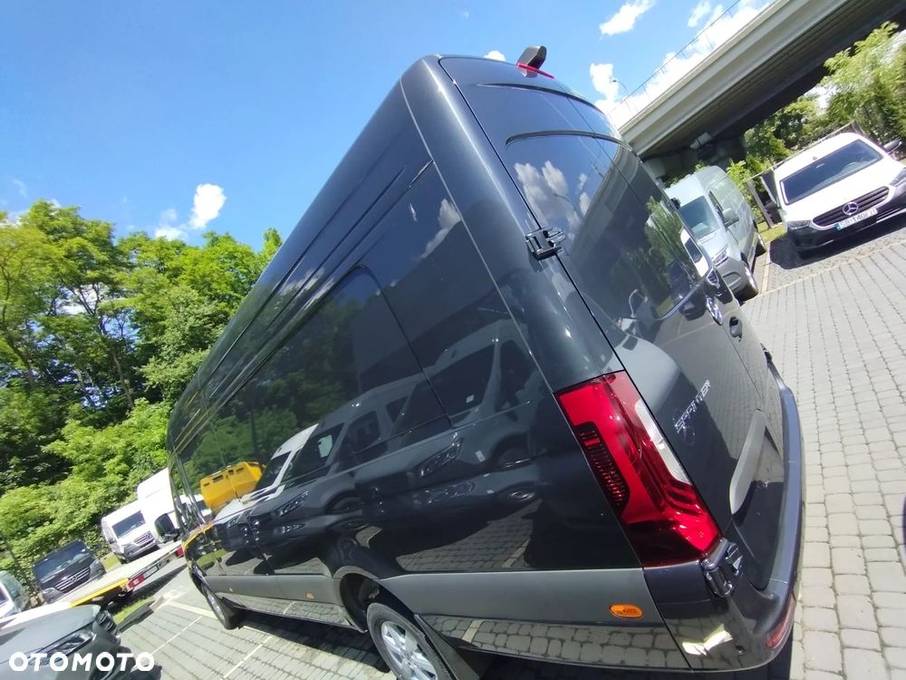 Mercedes-Benz Sprinter 319 Extra Long - 5