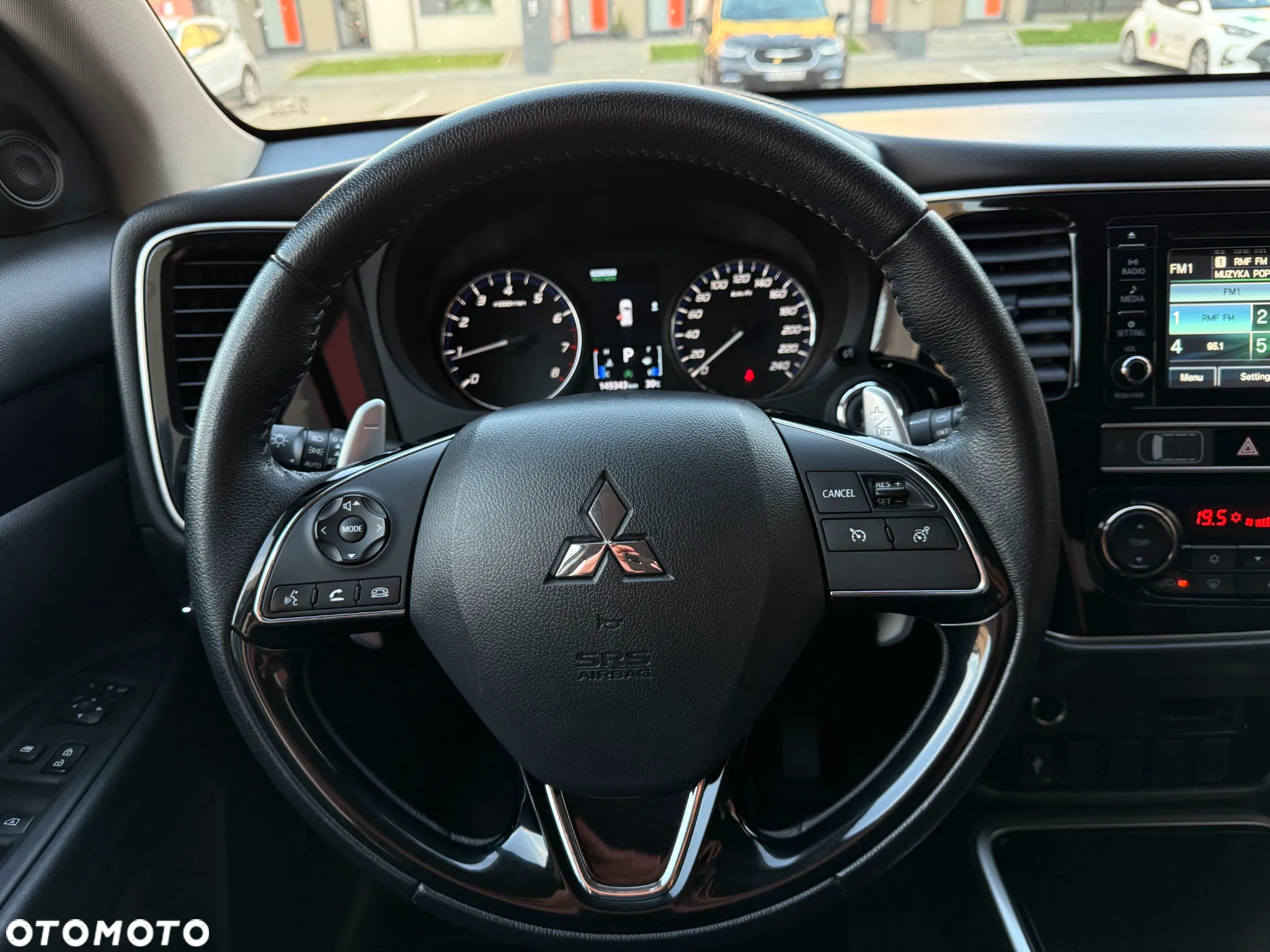 Mitsubishi Outlander 2.0 Intense Comfort 4WD CVT - 22