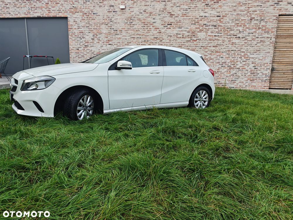 Mercedes-Benz Klasa A 180 BlueEfficiency Edition - 3