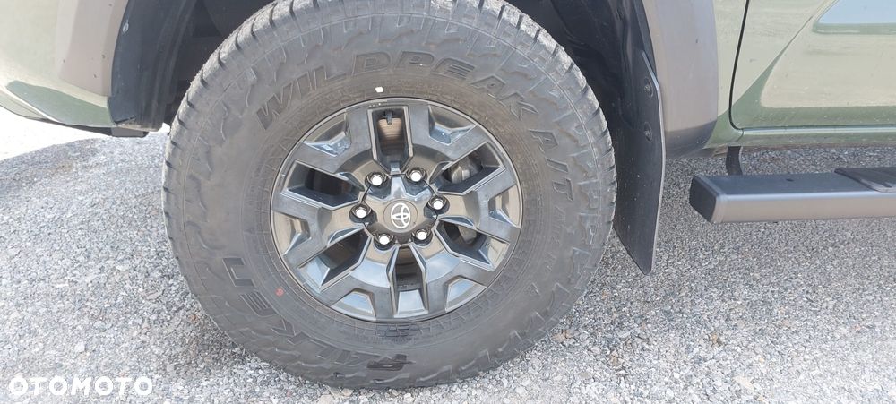 Toyota Tacoma - 18