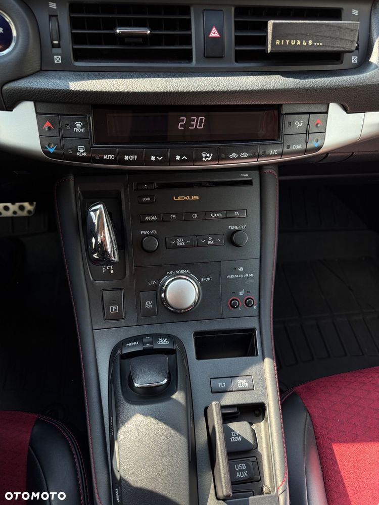 Lexus CT 200h Elegance - 11