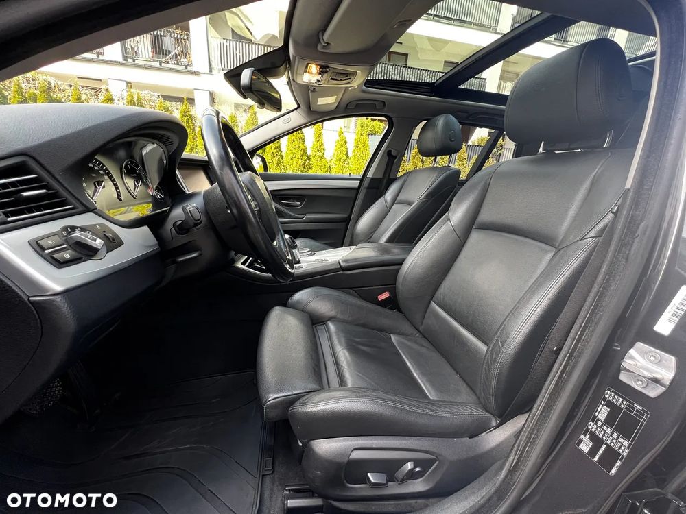 BMW Seria 5 520d Luxury Line - 11