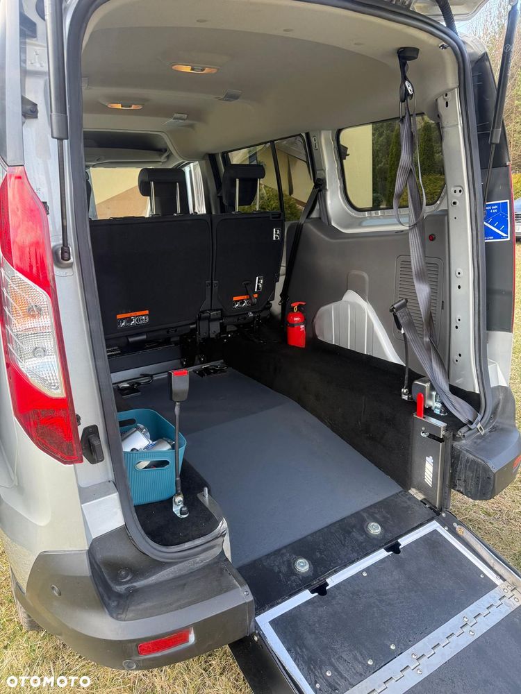 Ford Transit Connect - 13