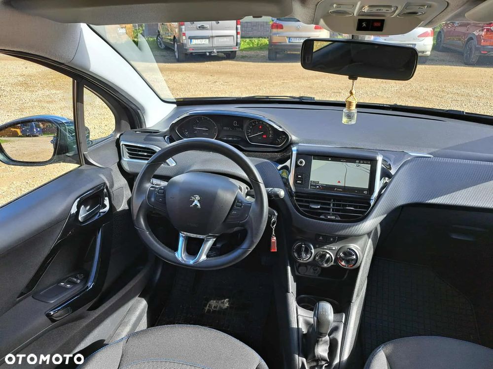 Peugeot 208 82 VTI Style - 13