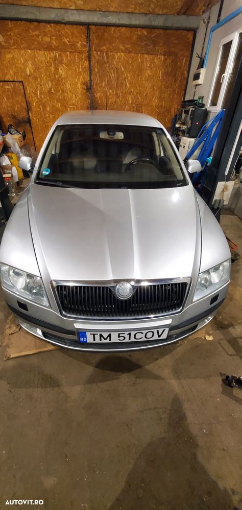 Skoda Octavia 2.0 FSI Laurin & Klement - 29