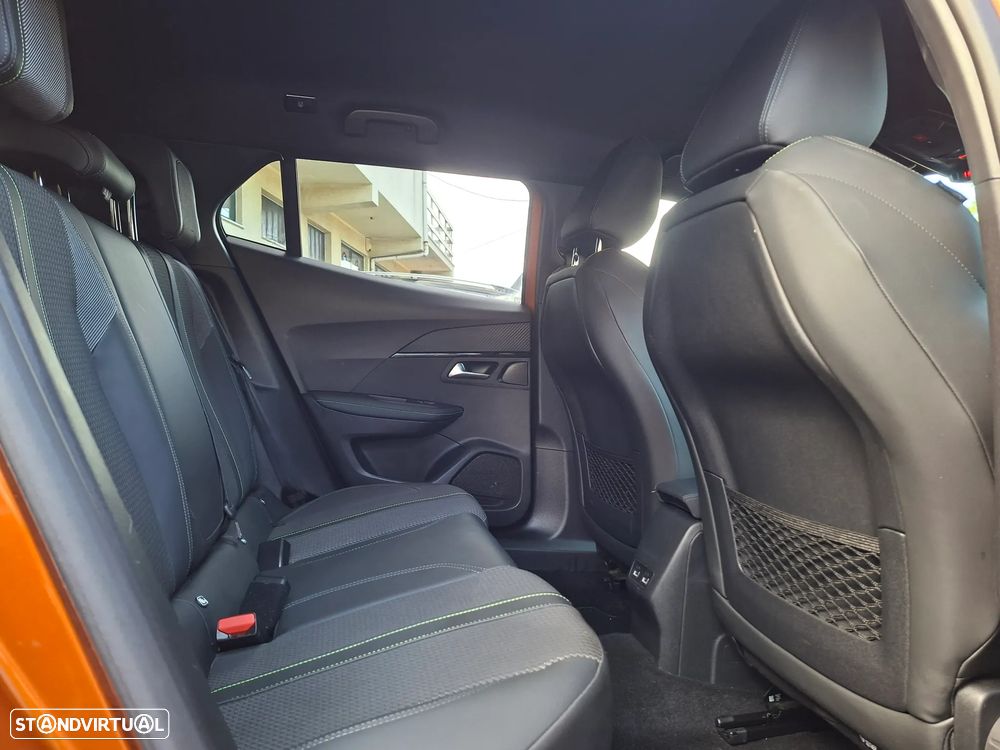 Peugeot 2008 PureTech 130 Stop&Start GT-Line Edition — fotografia 30