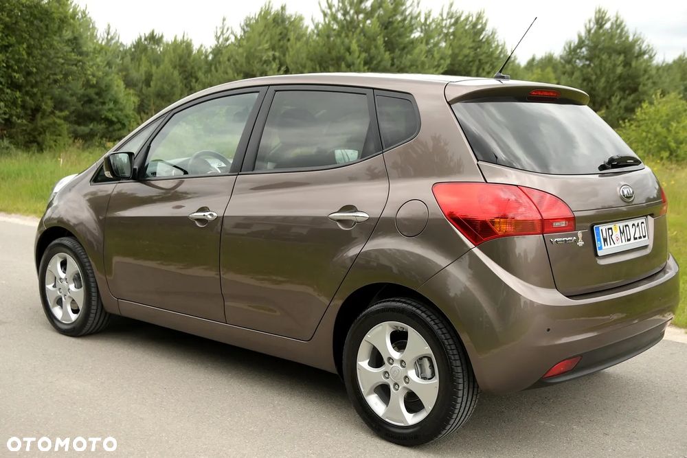 Kia Venga - 5