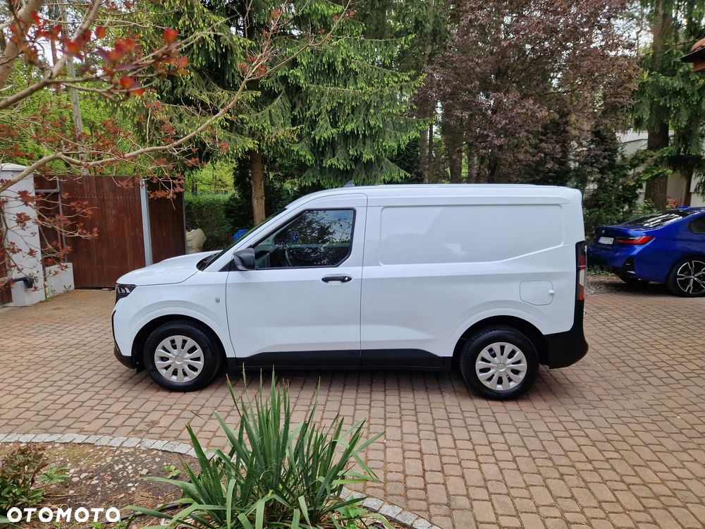 Ford Transit Courier - 2
