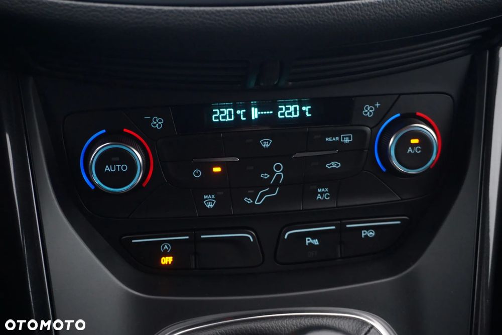 Ford Kuga 2.0 TDCi 2x4 Titanium - 19