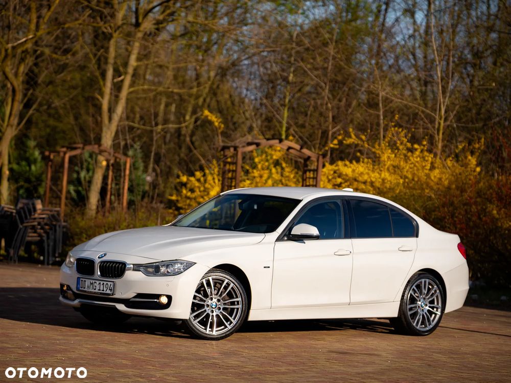 BMW Seria 3 318d Sport Line - 2