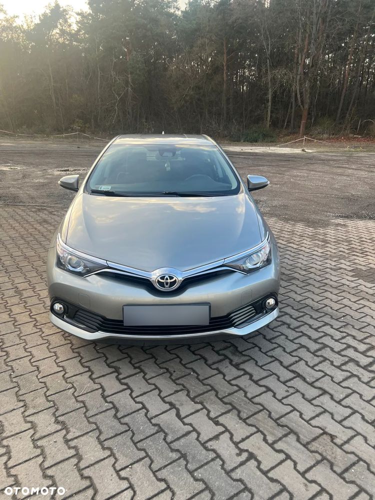 Toyota Auris 1.6 Premium - 1