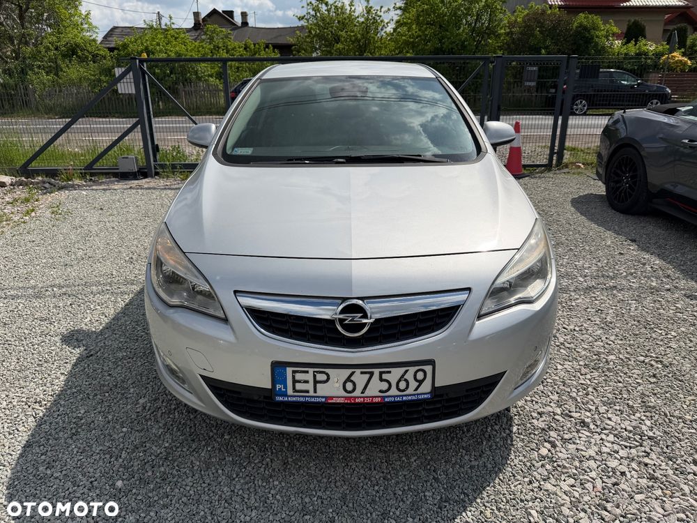 Opel Astra 1.6 Design Edition - 2