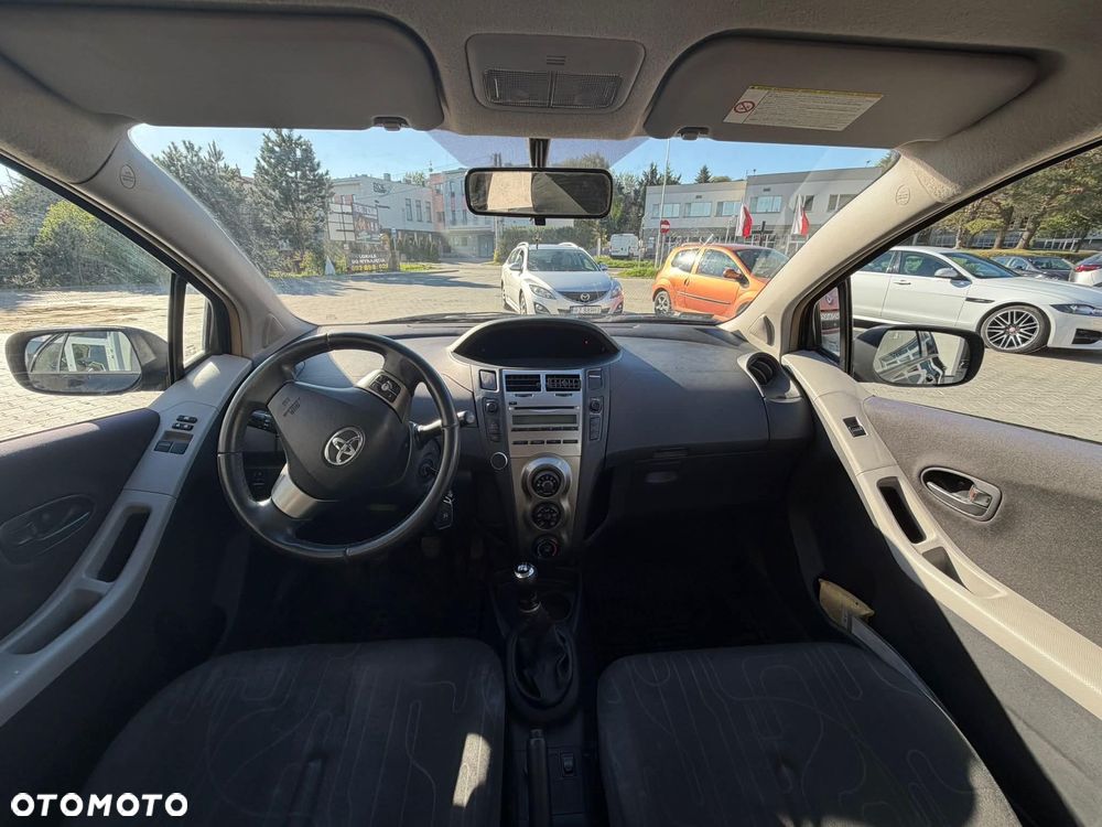 Toyota Yaris 1.0 VVT-i Cool Edition - 12