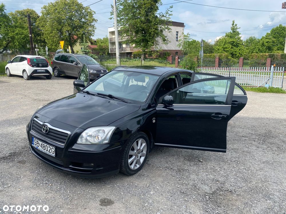 Toyota Avensis 2.0 D-4D Luna - 1