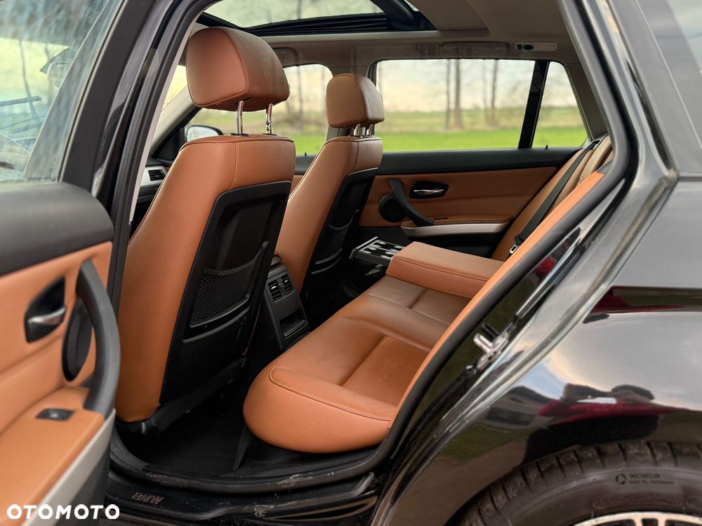 BMW Seria 3 318d DPF - 29