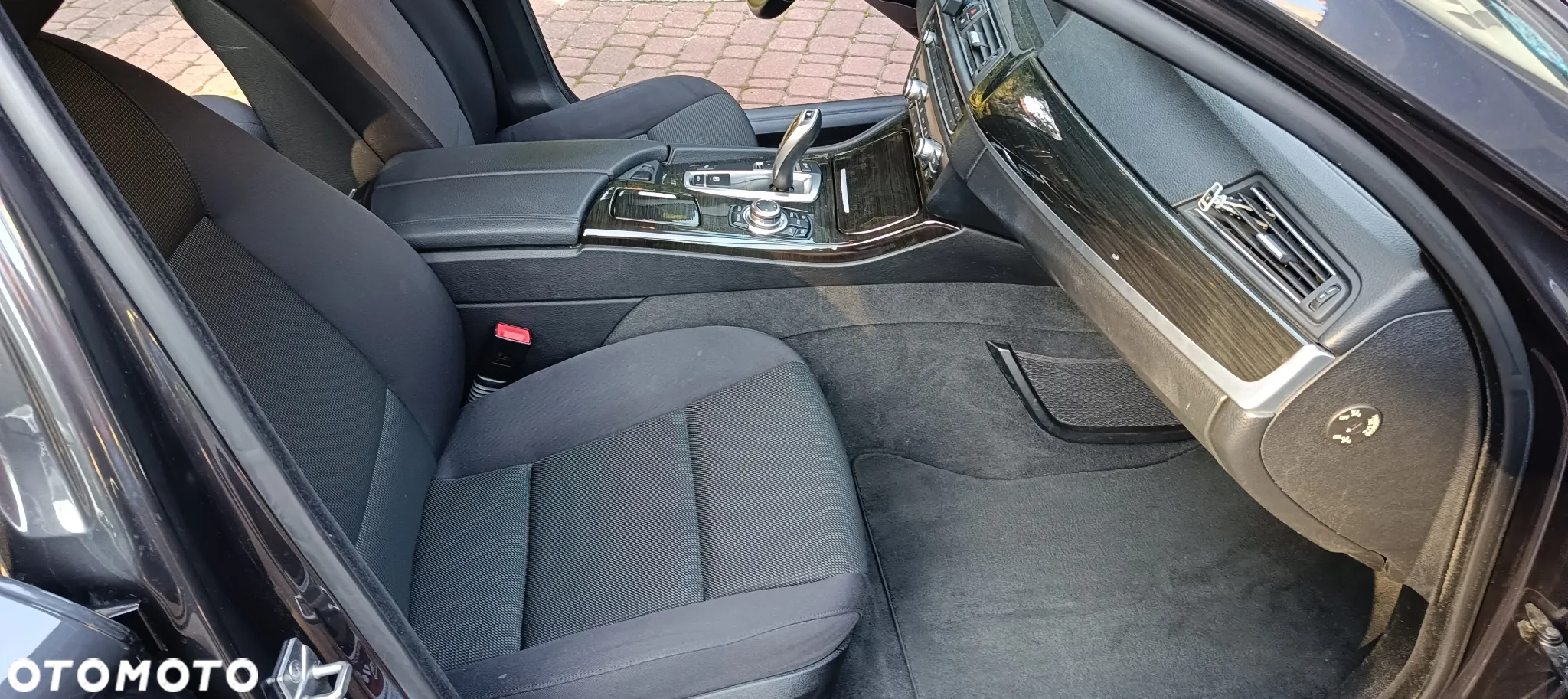 BMW Seria 5 520d - 14
