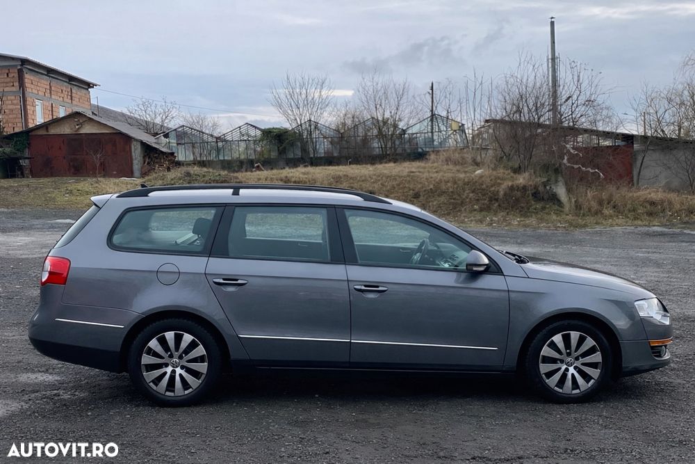 Volkswagen Passat 1.9 TDI DPF BlueMotion - 16