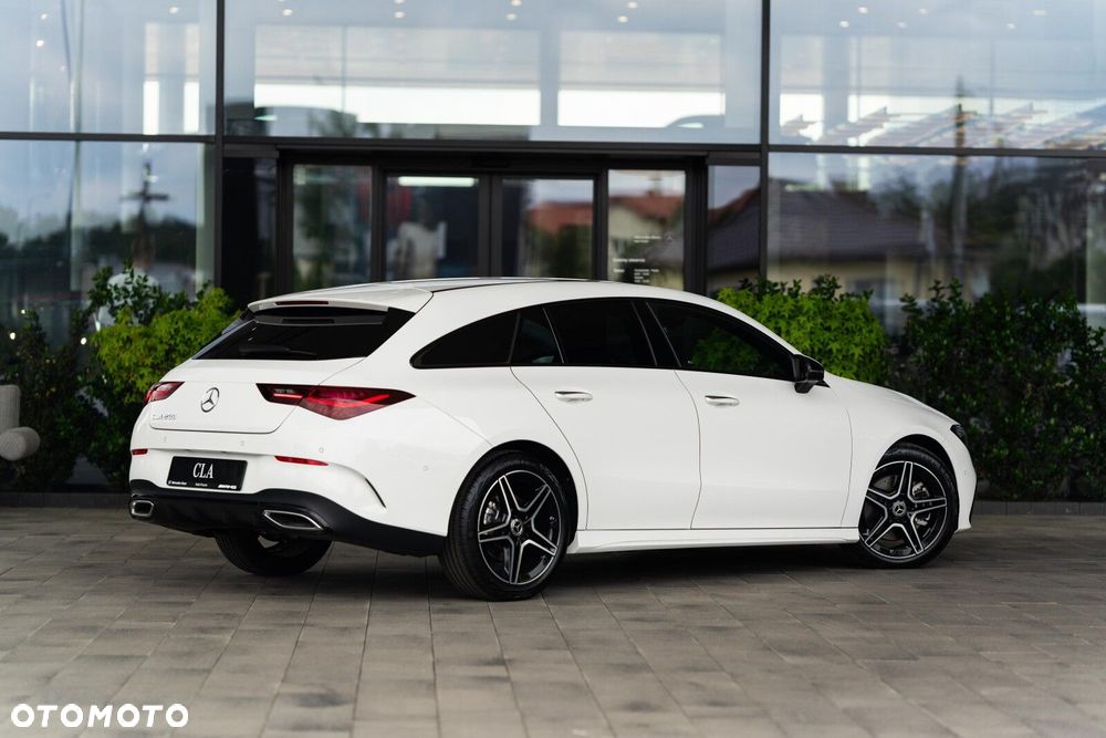 Mercedes-Benz CLA - 4