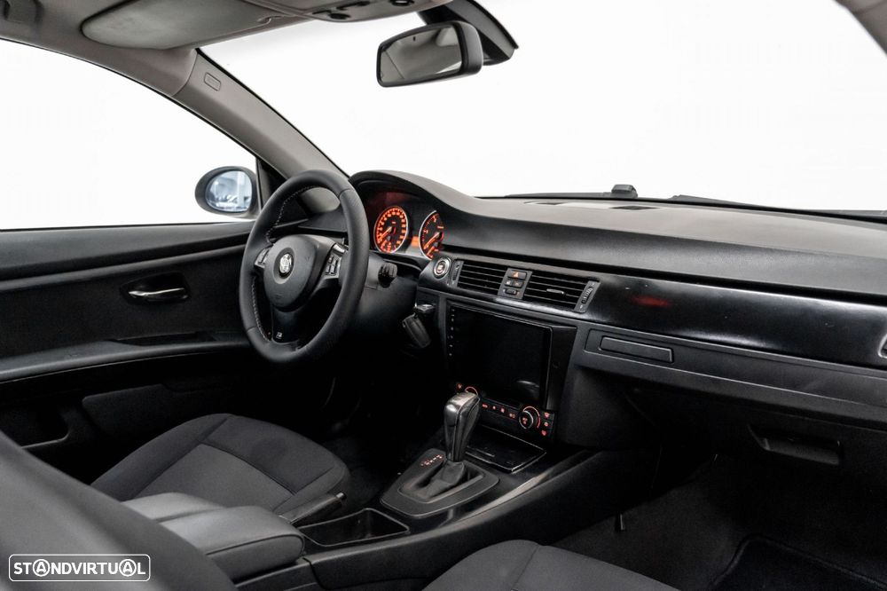 BMW 320 d Coupe Auto - 8