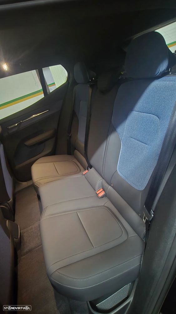 Volvo EX30 Single Motor Extended Range RWD Core - 6