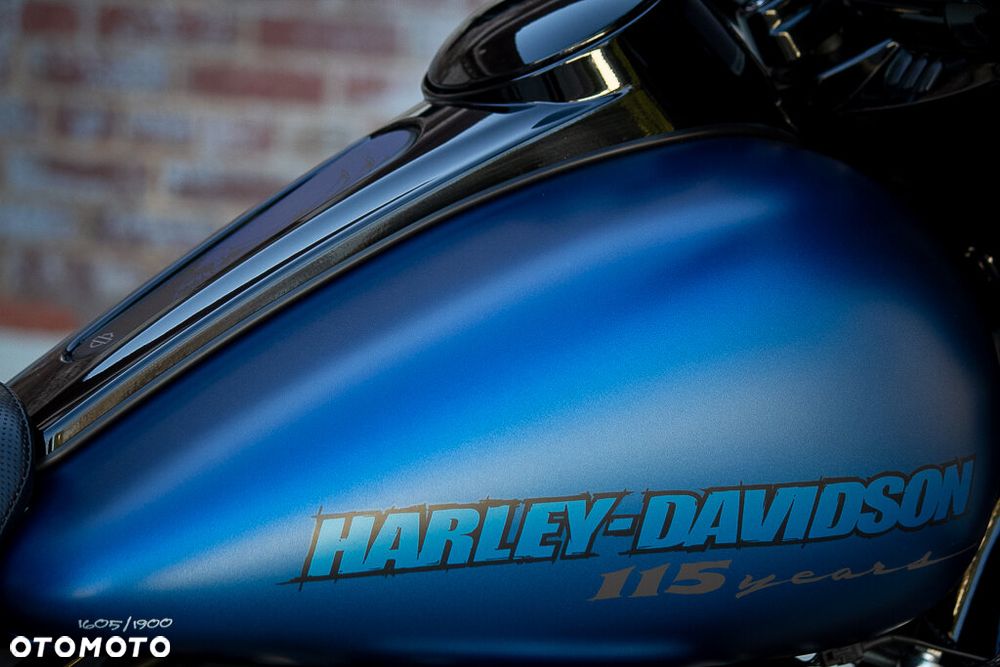 Harley-Davidson Touring Street Glide - 10