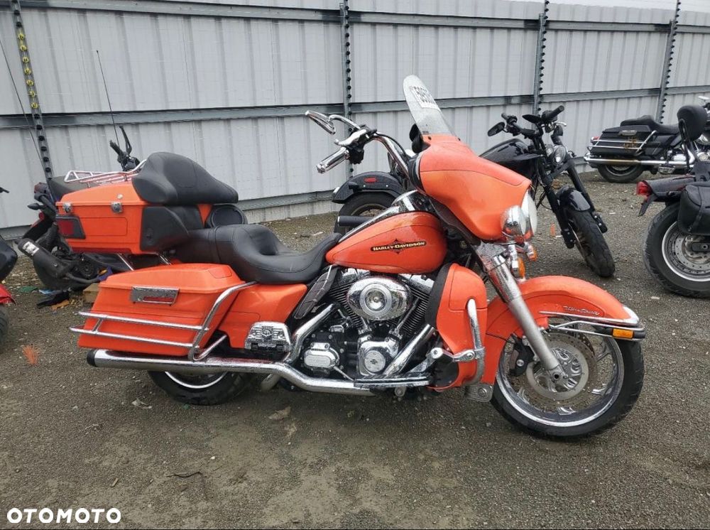 Harley-Davidson FLHTCU Ultra - 13